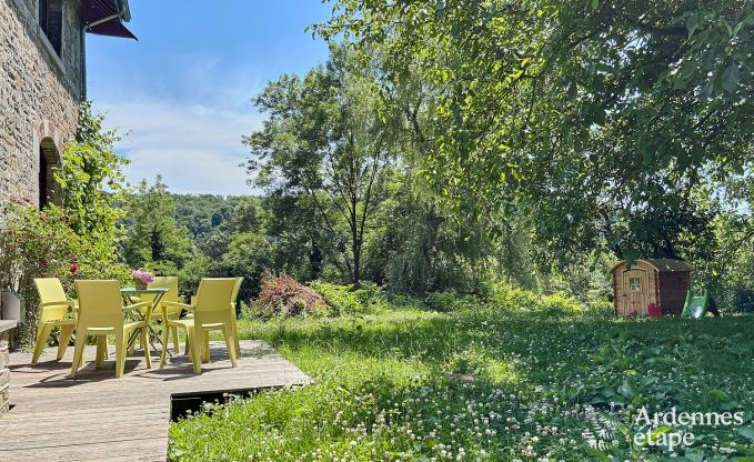 Spacious holiday home for 14 people with 5 bedrooms, 4 bathrooms and large private garden in Hamoir, Ardennes