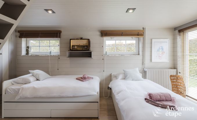 Spacious holiday home for 12 people with swimming pool and private garden in Hamois, Ardennes