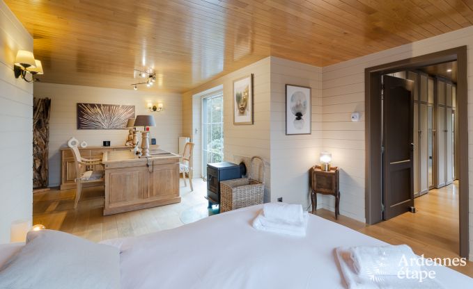 Spacious holiday home for 12 people with swimming pool and private garden in Hamois, Ardennes
