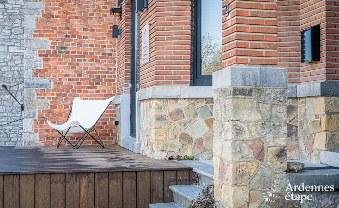 Spacious holiday home in Han-sur-Lesse for 8 people with 4 bedrooms, private garden and terrace