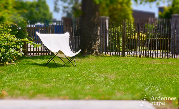 Spacious holiday home in Han-sur-Lesse for 8 people with 4 bedrooms, private garden and terrace