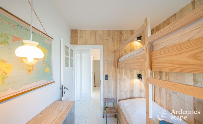 Spacious holiday home in Han-sur-Lesse for 8 people with 4 bedrooms, private garden and terrace