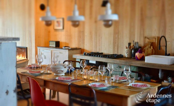 Spacious holiday home in Han-sur-Lesse for 8 people with 4 bedrooms, private garden and terrace