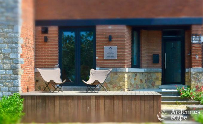 Spacious holiday home in Han-sur-Lesse for 8 people with 4 bedrooms, private garden and terrace