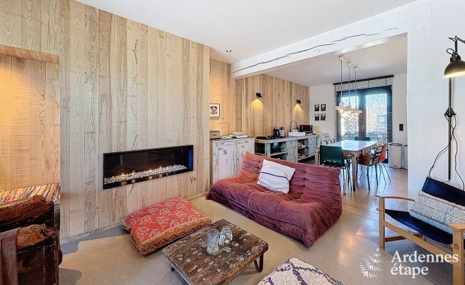 Spacious holiday home in Han-sur-Lesse for 8 people with 4 bedrooms, private garden and terrace