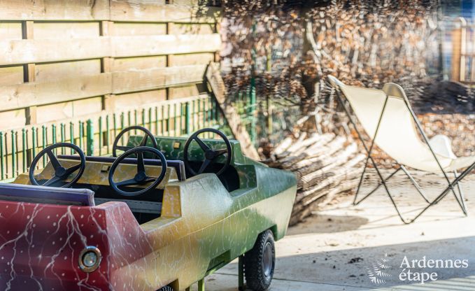 Spacious holiday home in Han-sur-Lesse for 8 people with 4 bedrooms, private garden and terrace