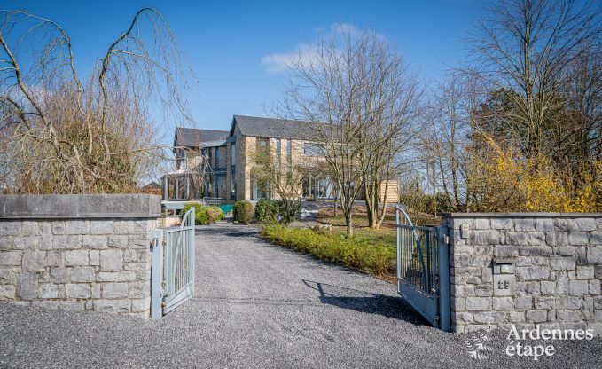Spacious luxury villa with swimming pool in Hastire, Ardennes