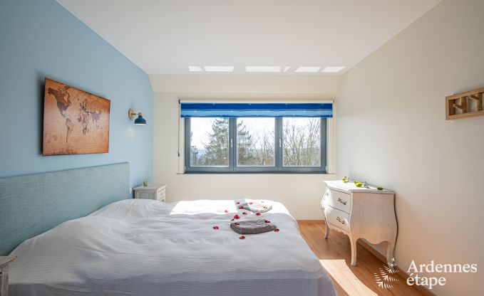 Spacious luxury villa with swimming pool in Hastire, Ardennes