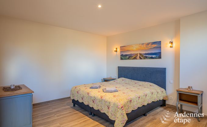 Spacious luxury villa with swimming pool in Hastire, Ardennes