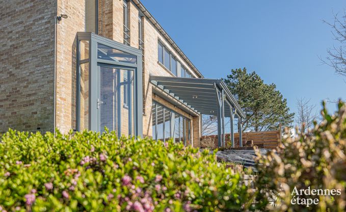 Spacious luxury villa with swimming pool in Hastire, Ardennes