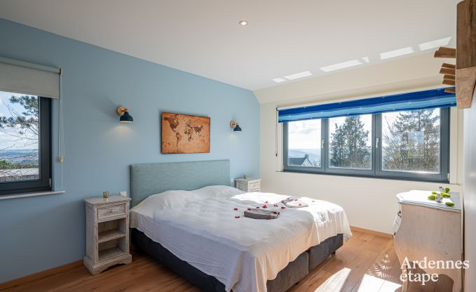 Spacious luxury villa with swimming pool in Hastire, Ardennes