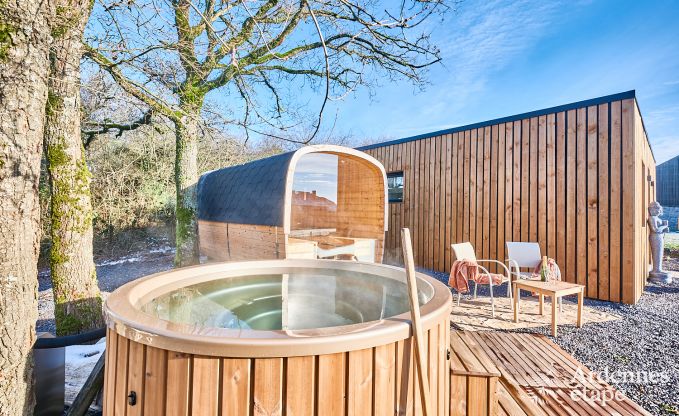 Cosy holiday home in Houyet: absolute calm for 4 people with a view of the Ardenne