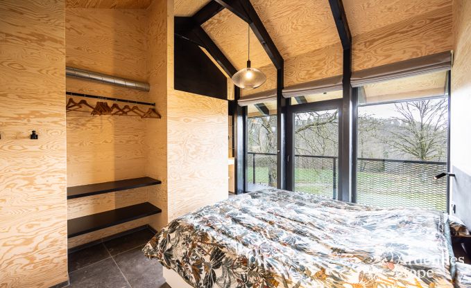 Remote holiday home with swimming pool in Houyet, Ardennes