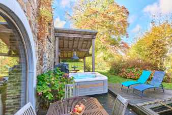 Holiday cottage in Jalhay for 9 persons in the Ardennes