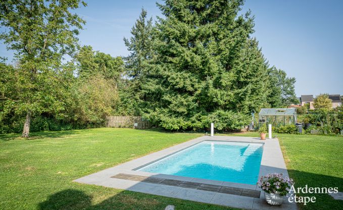 Cozy holiday home in Jambes for 3 with swimming pool