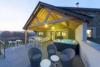 Charming luxury holiday cottage for 9 pers. to rent in La Roche 