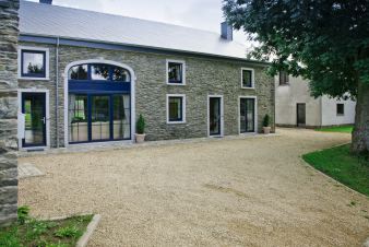 Nice and spacious 3 star holiday cottage for 10 people to rent in La Roche