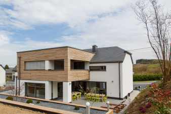 Dream holiday cottage for 12-14 persons in Leglise