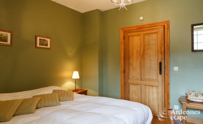 Elegant castle outbuilding in Libin for 14 persons in the Ardennes