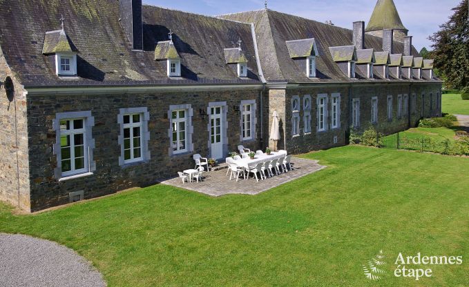 Elegant castle outbuilding in Libin for 14 persons in the Ardennes