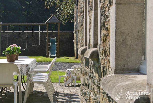 Elegant castle outbuilding in Libin for 14 persons in the Ardennes