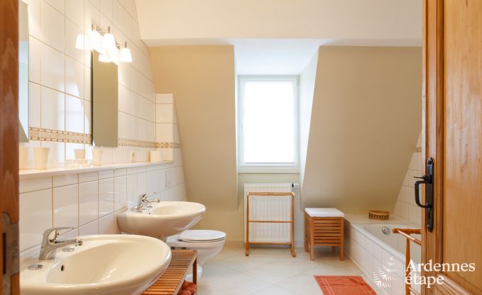 Elegant castle outbuilding in Libin for 14 persons in the Ardennes