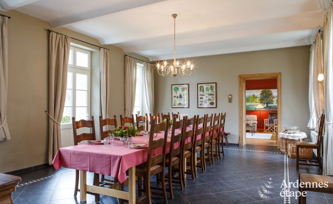 Elegant castle outbuilding in Libin for 14 persons in the Ardennes