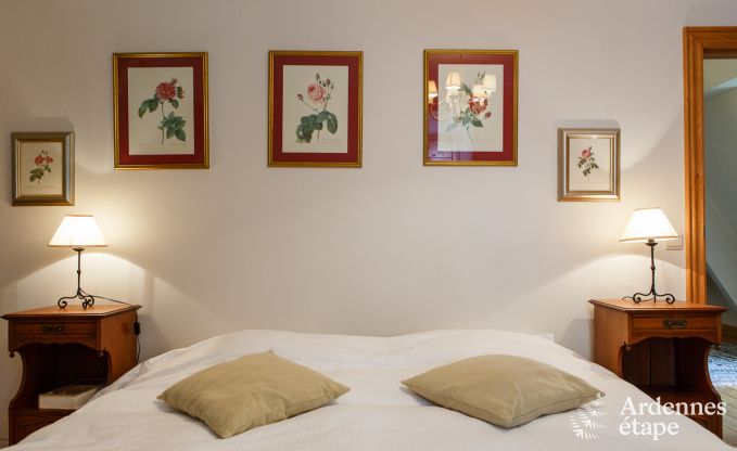 Elegant castle outbuilding in Libin for 14 persons in the Ardennes