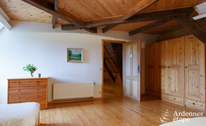 Elegant castle outbuilding in Libin for 14 persons in the Ardennes