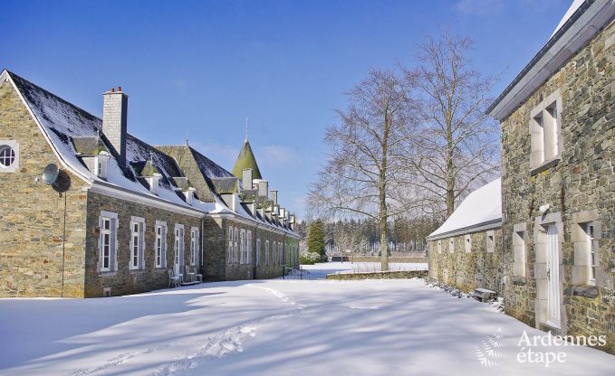 Elegant castle outbuilding in Libin for 14 persons in the Ardennes