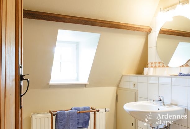 Elegant castle outbuilding in Libin for 14 persons in the Ardennes