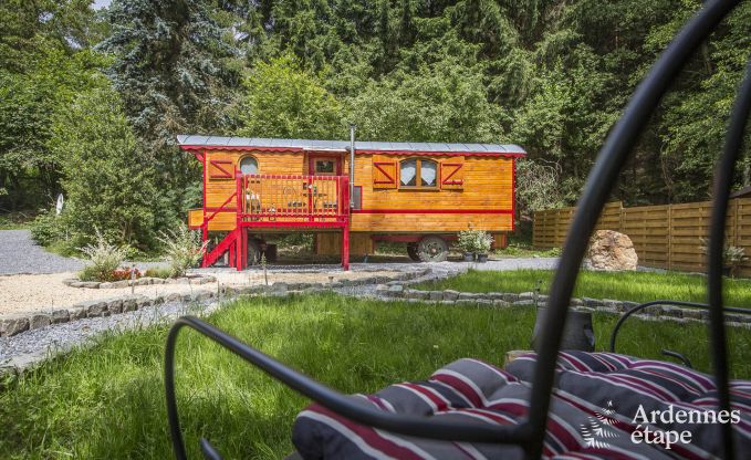 original accomodation in Lierneux: 3 star caravan for 2 people