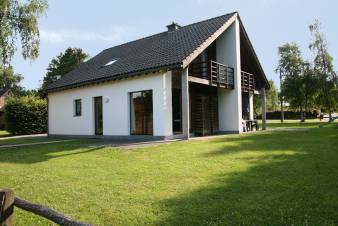 Holiday house with wellness room in Malmedy
