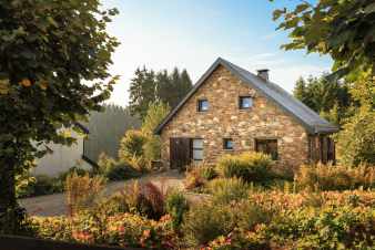 Warm holiday villa for 8 persons in Malmedy near the Bayehon