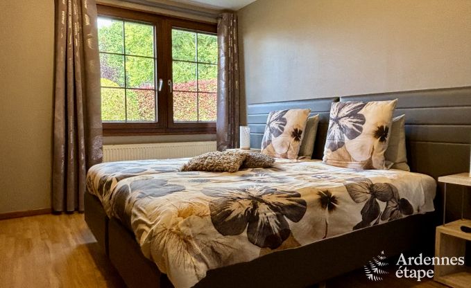 Holiday cottage with sauna, jacuzzi, games and beautiful views over the hills of Malmedy for 6/8 persons in the Ardennes