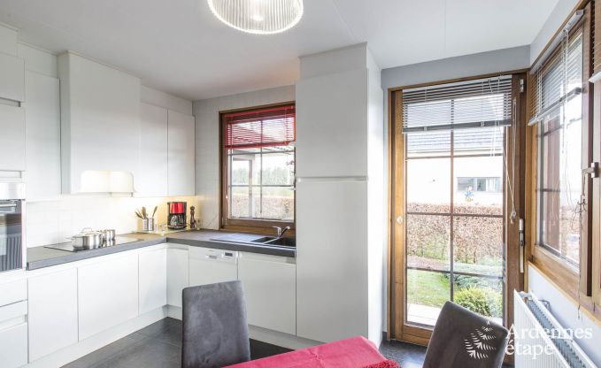 Holiday cottage with sauna, jacuzzi, games and beautiful views over the hills of Malmedy for 6/8 persons in the Ardennes