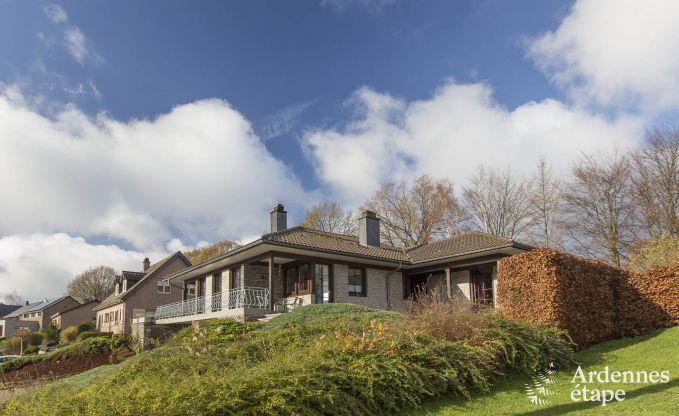 Holiday cottage with sauna, jacuzzi, games and beautiful views over the hills of Malmedy for 6/8 persons in the Ardennes