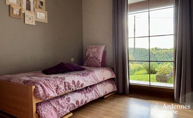 Holiday cottage with sauna, jacuzzi, games and beautiful views over the hills of Malmedy for 6/8 persons in the Ardennes