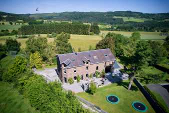 Holiday home Manhay for 20 people, 7 bedrooms, cinema room, garden, Ardennes walks