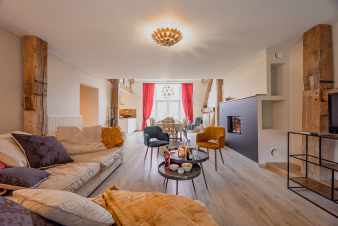 Courtyard farm for 8 people in Marchin in the Ardennes