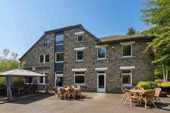 Large villa with pool for 28 people in Houffalize (Ardennes)