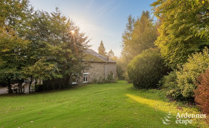 Getaway in the heart of nature in the Ardennes : spacious villa in Houffalize (Nadrin) for 18 people with numerous amenities and services, pets welcome