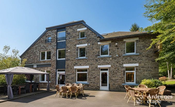 Getaway in the heart of nature in the Ardennes : spacious villa in Houffalize (Nadrin) for 18 people with numerous amenities and services, pets welcome