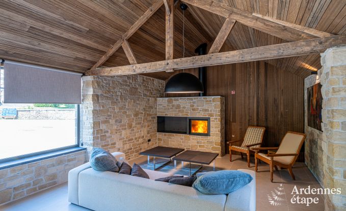 Luxurious villa in Nassogne with jacuzzi, 6 bedrooms and 6 bathrooms