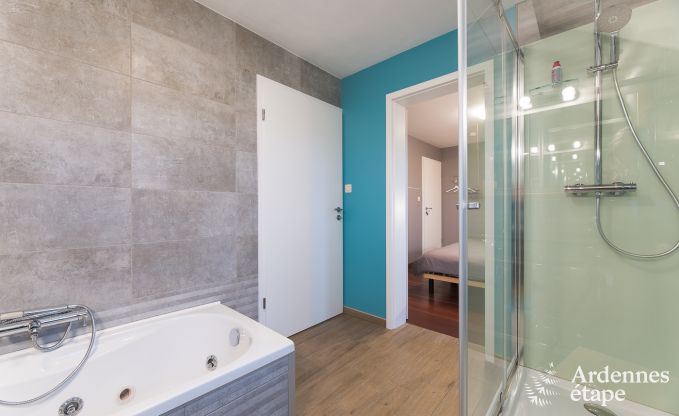 Comfortable holiday home in Neufchateau, ideal for 15 people, with hot tub, sauna and play facilities