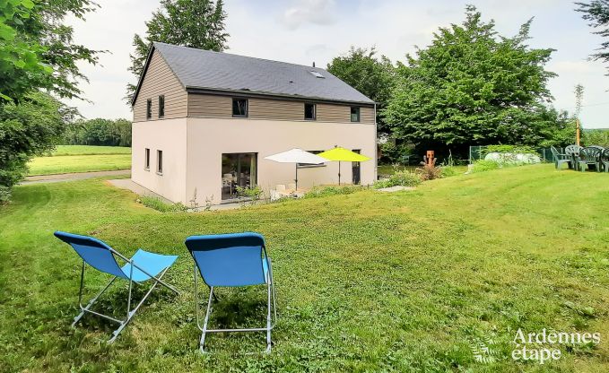 Comfortable holiday home in Neufchateau, ideal for 15 people, with hot tub, sauna and play facilities