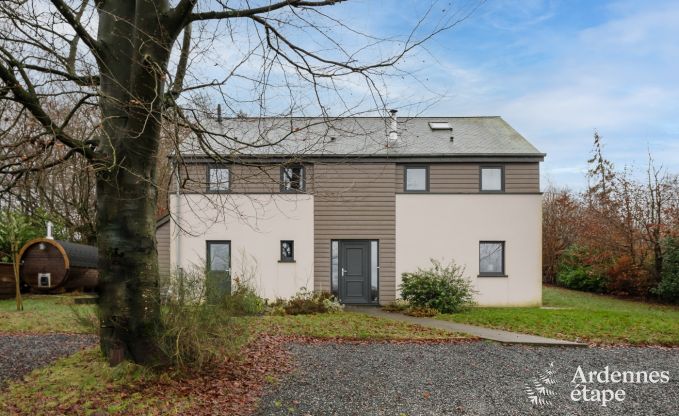 Comfortable holiday home in Neufchateau, ideal for 15 people, with hot tub, sauna and play facilities
