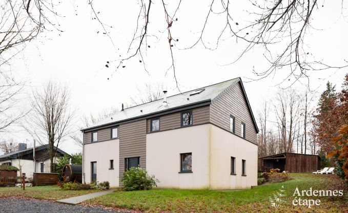 Comfortable holiday home in Neufchateau, ideal for 15 people, with hot tub, sauna and play facilities
