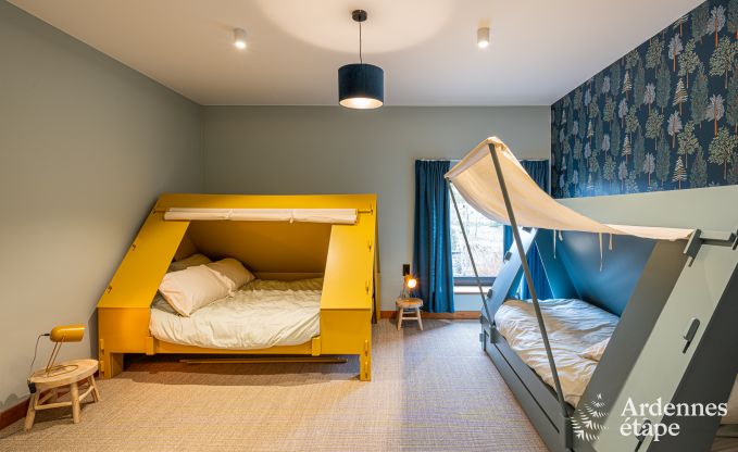 Holiday villa in Ohey: luxury accommodation for 10 people with sauna, jacuzzi and private garden