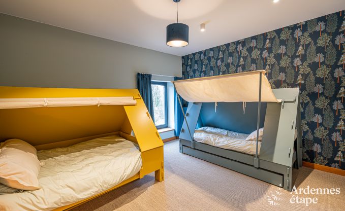 Holiday villa in Ohey: luxury accommodation for 10 people with sauna, jacuzzi and private garden